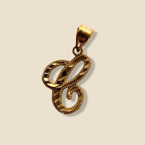 14k Solid Gold Initial C Pendant | Birthday Gift | Everyday Jewelry | Initial C - Picture 1 of 5